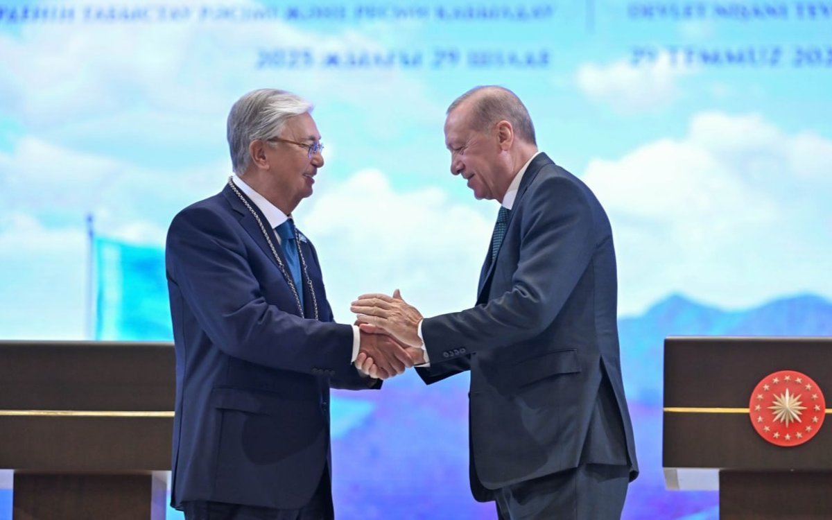 President Erdoğan hands over Türkiye's highest state award Devlet Nişanı Order to Kassym-Jomart Tokayev