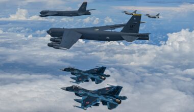 B-52s Escorted by S. Korean, Japanese Fighters as Defense Chiefs Meet