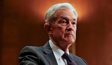 White House ramps up pressure on Fed's Powell three weeks before next interest rate decision