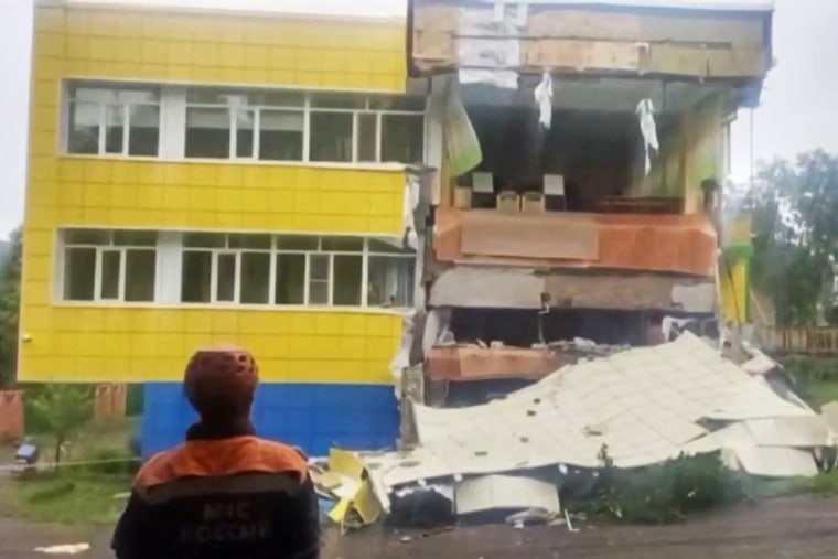 Image: TOPSHOT-RUSSIA-JAPAN-QUAKE-TSUNAMI