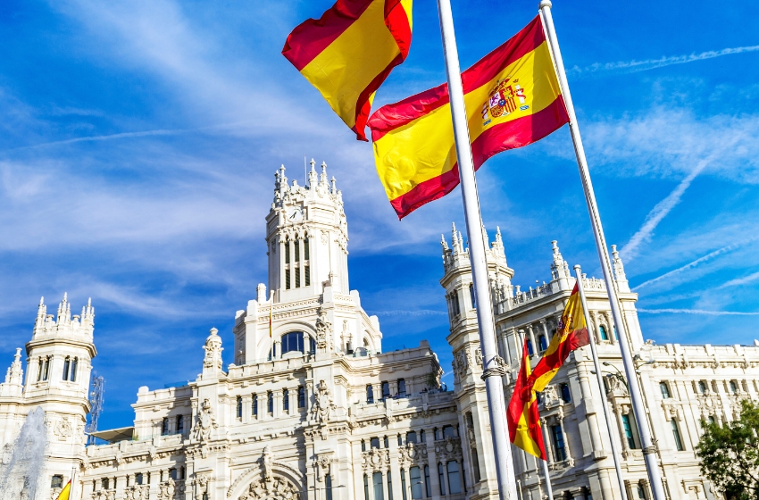 Spain to Open Ukraine Recovery Office in Madrid, Boost Business Ties