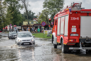 Polska traci miliardy złotych. Powodzie zrujnują krajowy budżet