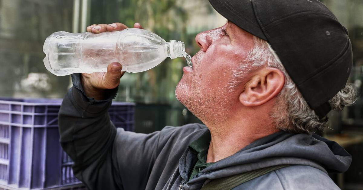 Tehran may run out of water before summer's end, Pezeshkian says