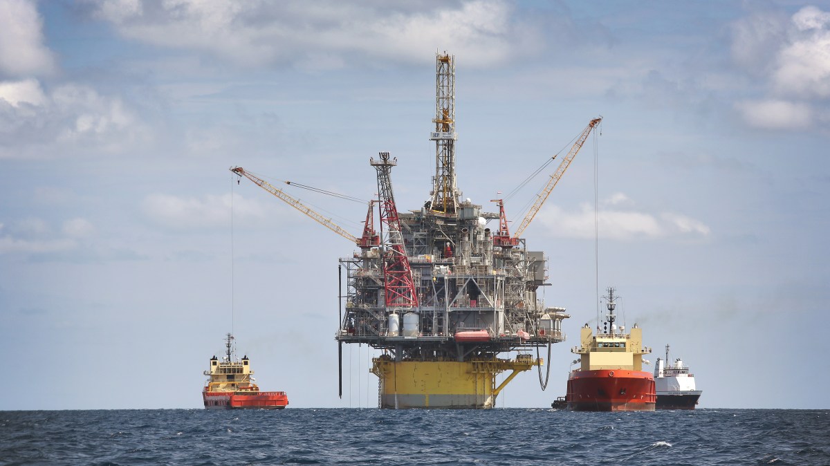 Shell profits take hit amid tariff volatility and falling oil prices