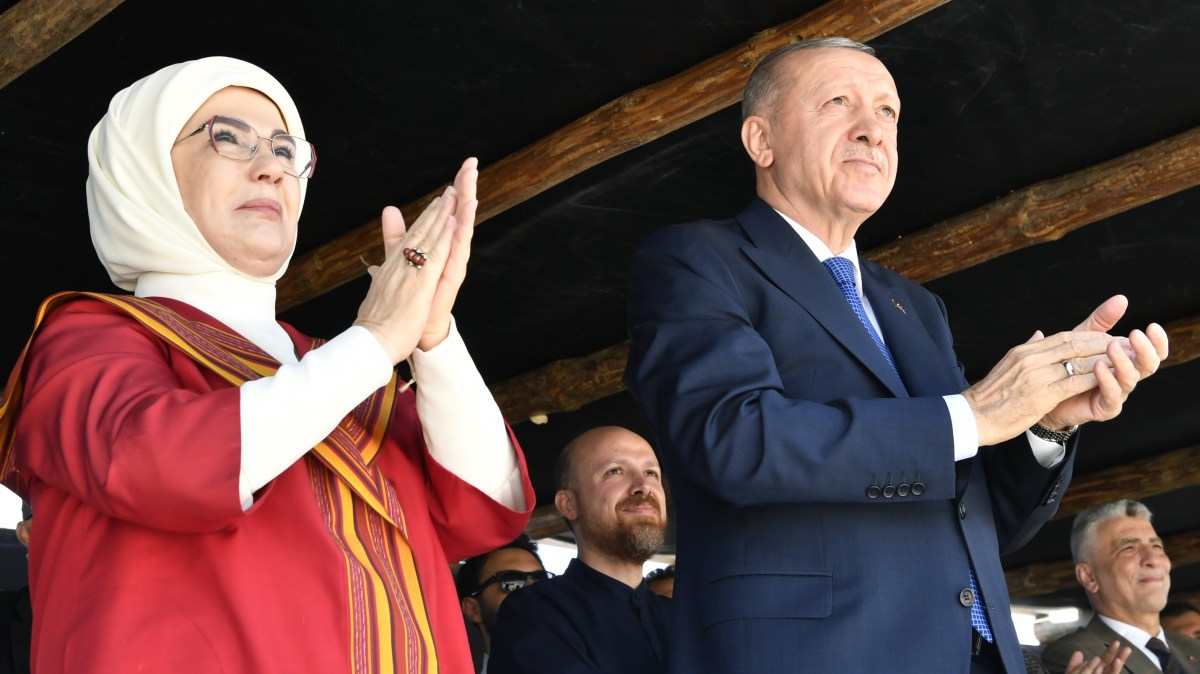 Spotify ready to quit Turkey in battle over Erdogan’s ‘gold toilet’ playlists