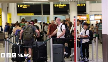 Flight disruption after major UK air traffic outage