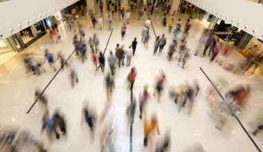 Shops will be able to open every day until 9 pm, elimination of the mandatory closing day