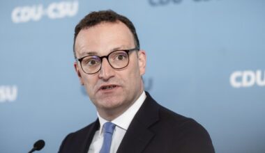 Jens Spahn wirft den Grünen AfD-Methoden vor