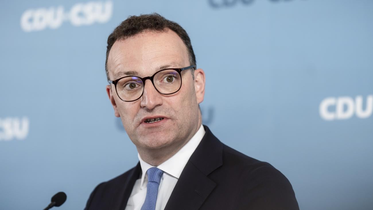Jens Spahn wirft den Grünen AfD-Methoden vor