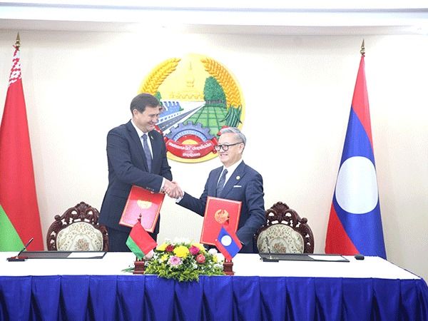 Laos, Belarus agree to strengthen ties, waive visas