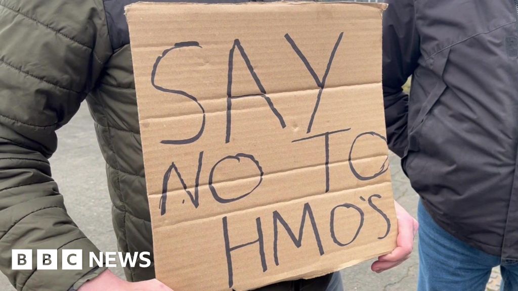 Sunderland pauses purchase of asylum-seeker housing