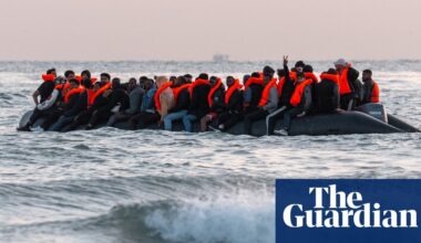 Starmer and Macron to announce ‘one in, one out’ migration deal | Immigration and asylum
