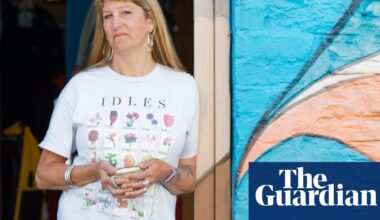 Woman who livestreamed Kneecap Glastonbury set tells of online abuse | Kneecap