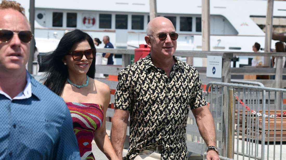 Jeff Bezos, hier mit seiner Verlobten Lauren Sanchez kurz vor der gemeinsamen Hochzeit in Venedig. 