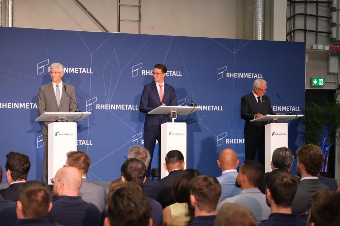 Stephen O‘Bryan, Hendrik Wüst und Armin Papperger.
