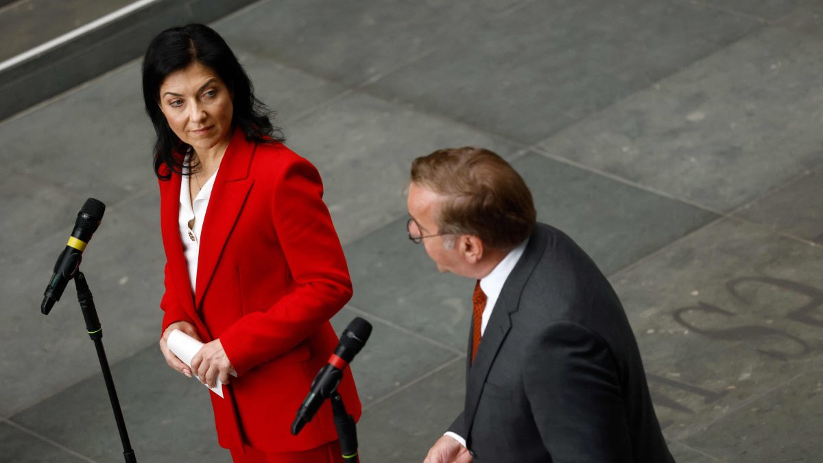 German minister draws ire after calling for longer working hours
