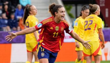 Alexia Putellas celebrates for Spain
