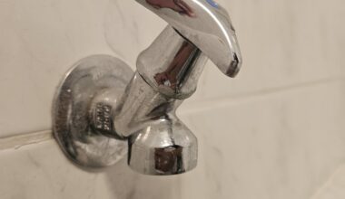 Washing machine connector