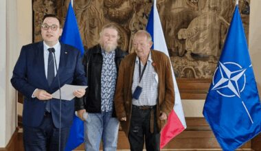 Polish journalist Adam Michnik (pictured first from the right) received the Czech Republics Gratias Agit Award.