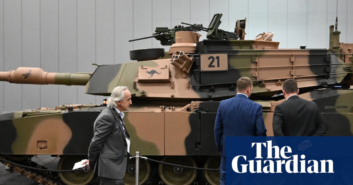 First Australian tanks handed over to Ukrainian army | Ukraine