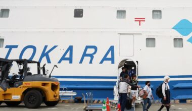 More residents evacuate quake-hit remote islands in Japan