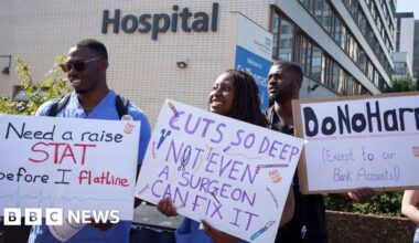 Streeting warns NHS faces challenging few days as doctor strike begins
