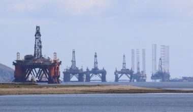 Nat-Gas Prices Erase Early Gains as Weekly EIA Inventories Build