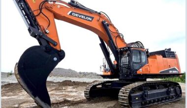 Second Develon 100 tonne Excavator at Estonia Mine  