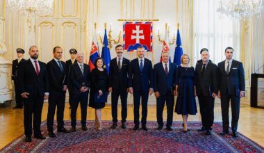 Pellegrini odovzdal poverovacie listiny novým veľvyslancom: Slovensko posilňuje diplomaciu v Európe, Ázii aj Afrike
