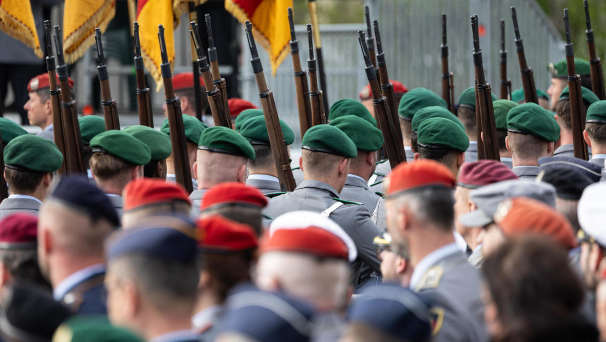 Rückkehr der Wehrplicht trotz Wirtschaftsflaute? Nato-Ziele nur mit Pflicht zum Wehrdienst möglich Rückkehr der Wehrplicht trotz Wirtschaftsflaute? Nato-Ziele nur mit Pflicht zum Wehrdienst möglich