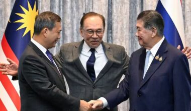 Thailand, Cambodia agree to 'immediate and unconditional' ceasefire