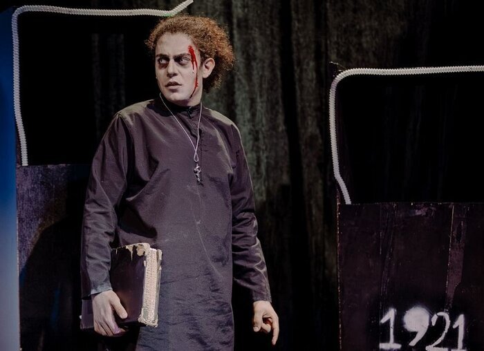Adaptation of Mary Shelley's “Frankenstein” on stage at Tehran theater