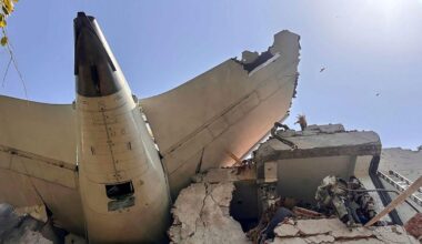 Air-India-Absturz: »Alles deutet darauf hin, dass es Suizid war« - Das Abschalten der Triebwerke führte laut dem vorläufigen Untersuchungsbericht zum Absturz der Air-India-Maschine. Luftfahrtexperte Heinrich Großbongardt ist überzeugt: Einer der beiden Piloten hat vorsätzlich gehandelt.