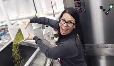 They benefitted from female mentors when starting their businesses. Now, these entrepreneurs are paying it forward