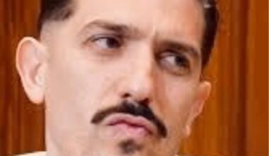 The face you make when you’re a dumbass alpha male.