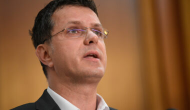 Armata își actualizează baza de date cu rezerviști. Moșteanu: „Să ştim unii de alţii şi să fim pregătiţi”
