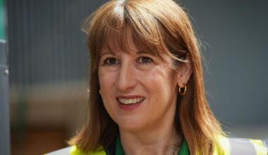 Reeves’ pensions change to leave savers 'only slightly' better off | Personal Finance | Finance
