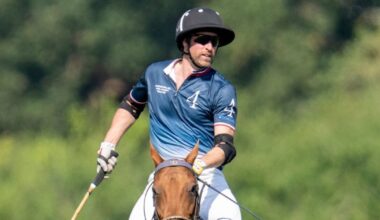 Royal fans swoon over Prince William as he steps out on polo field | Royal | News