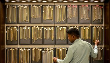 Central bank demand, geopolitical tension, trade friction and US dollar weakness to support gold this year