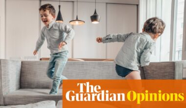 France’s eight weeks of summer holidays, or England’s six? I’ve done both and know which one I prefer | Gillian Harvey