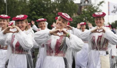 Thousands of voices unite in song at traditional choir festival celebrating Estonia's culture | National News