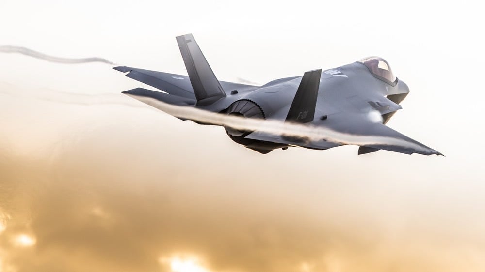 Ein niederländisches F-35A-Tarnkappenflugzeug.