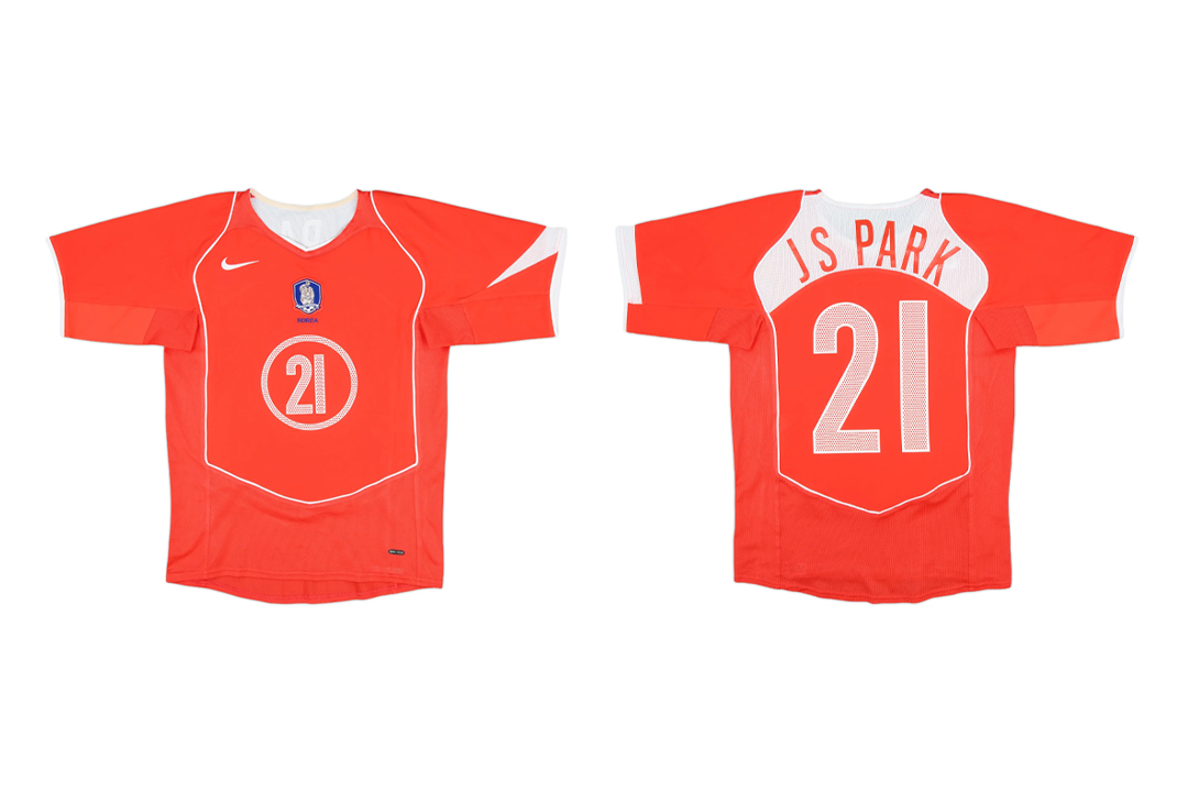 Nike are Dropping a Remake of South Korea's 2004 Total 90 Kit