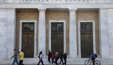 Greece hoping to lure expat workers home