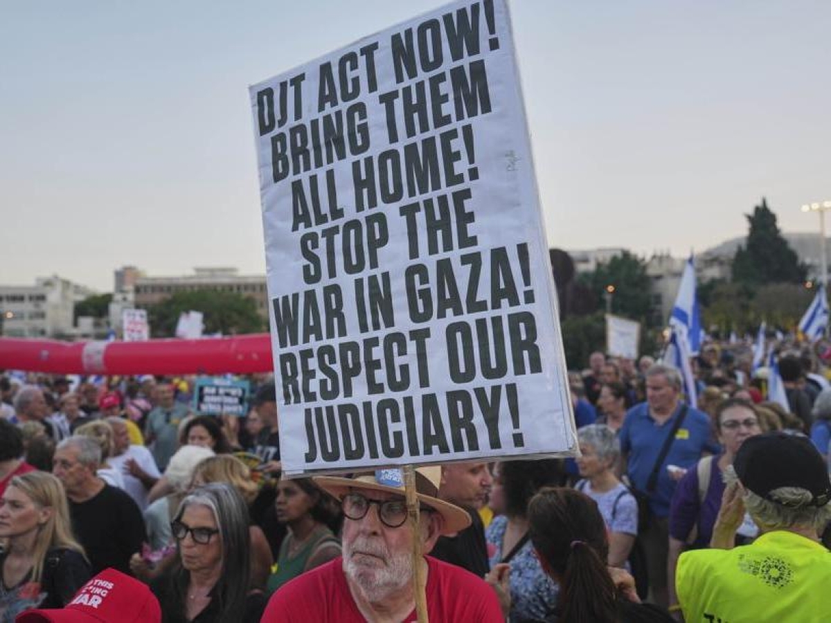 Israele - Hamas, la guerra a Gaza in diretta | Idf annuncia «pausa tattica» in tre zone di Gaza, attivati corridoi umanitari. Netanyahu: «L'Onu non ha più scuse»