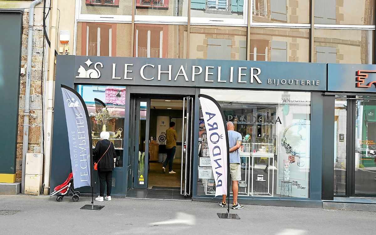 « Comment ont-ils eu cette clé ? » : en trois minutes, 12 000 € de bijoux volés dans une bijouterie à Saint-Brieuc