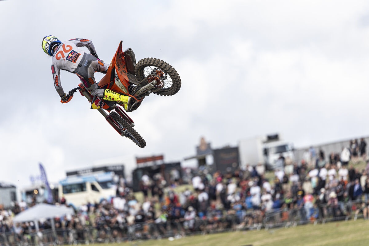 Coenen Dominant in MXGP Qualifying Race in Finland
