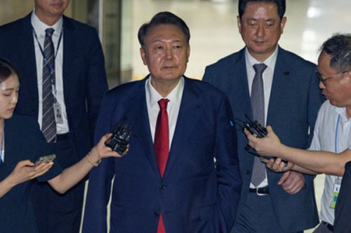 Arrested ex-President Yoon skips insurrection trial hearing for 1st time