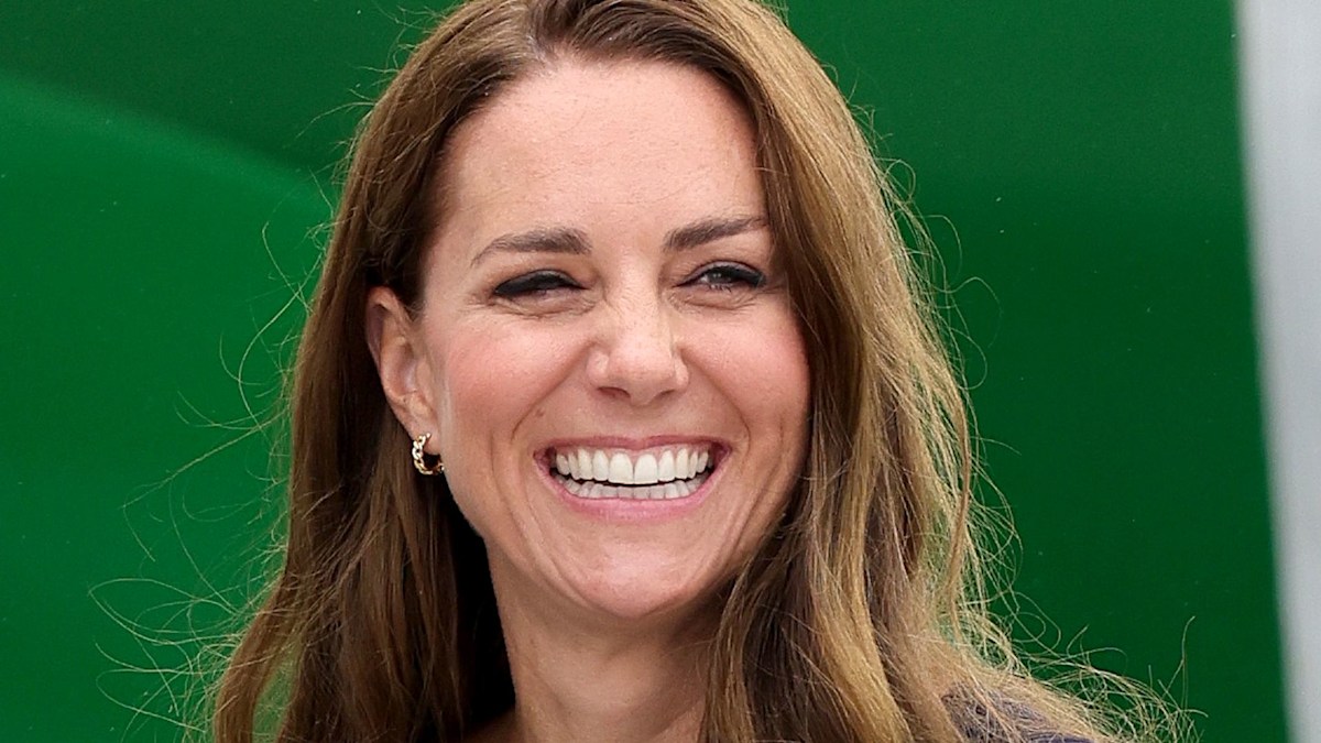 Royal Family LIVE: Princess Kate's V&A exhibit launches, the Tindalls celebrate Down Under, and more - hellomagazine.com