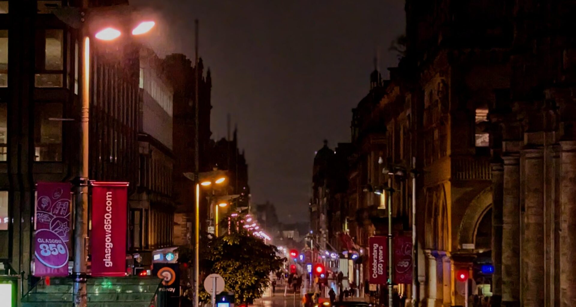 Why I love Glasgow nights - the rain makes everything glow